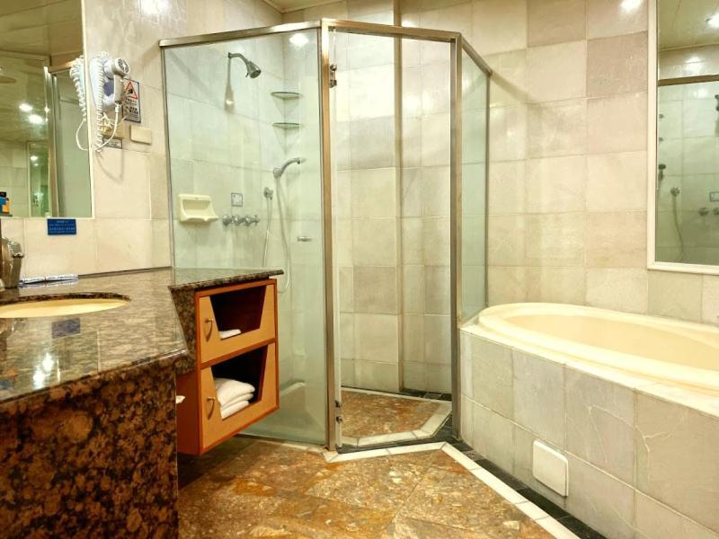 Swan Lake Villa Resort Nanwan Exterior photo