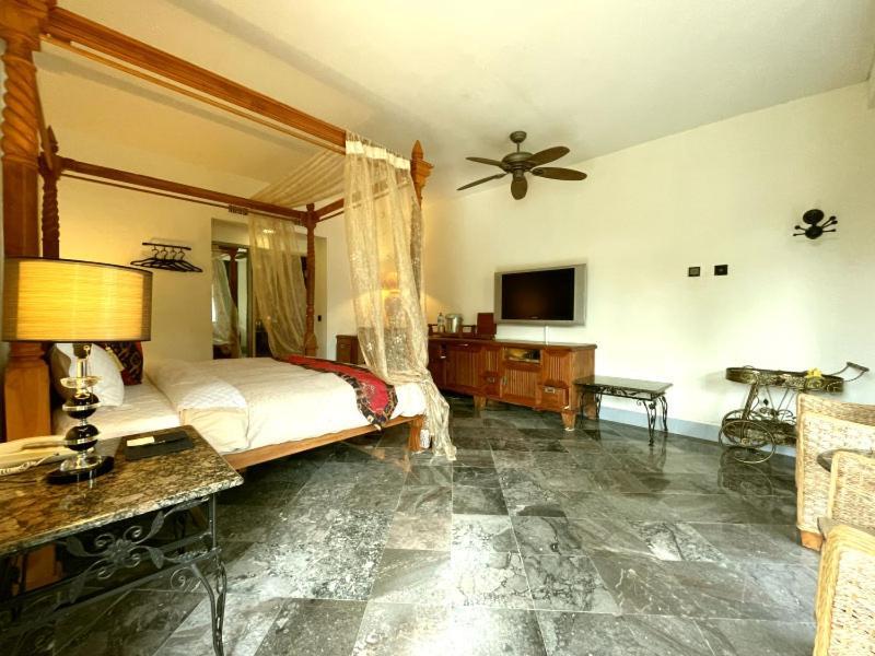 Swan Lake Villa Resort Nanwan Exterior photo