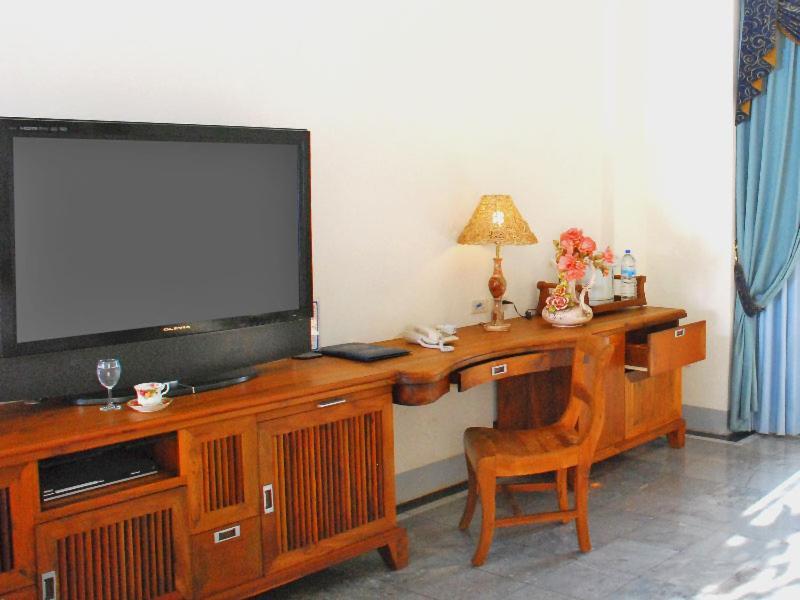 Swan Lake Villa Resort Nanwan Exterior photo