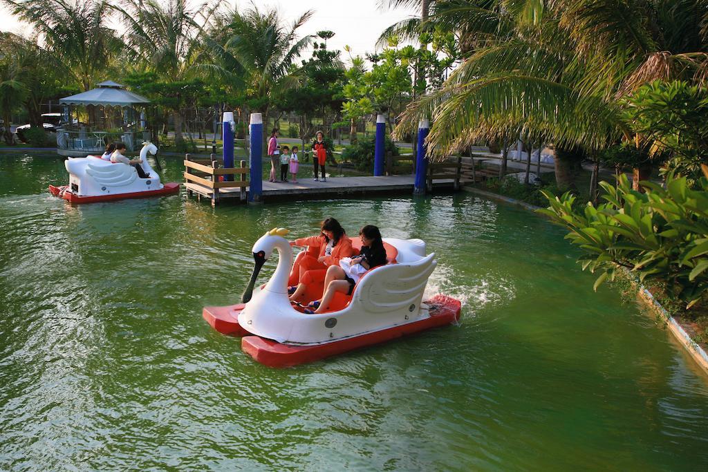 Swan Lake Villa Resort Nanwan Exterior photo