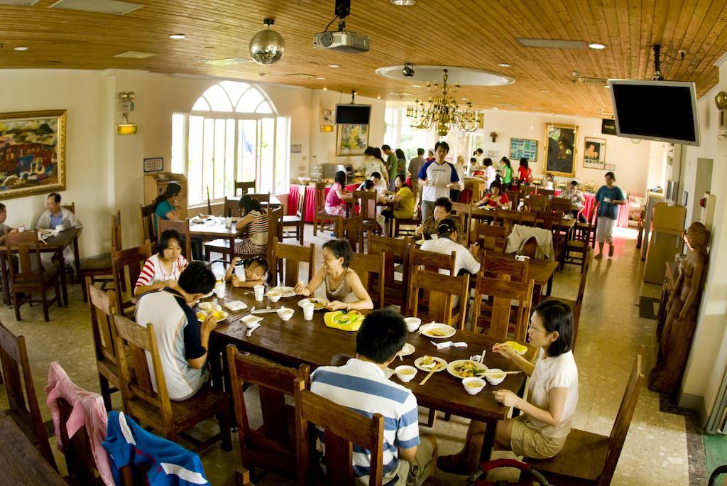 Swan Lake Villa Resort Nanwan Exterior photo